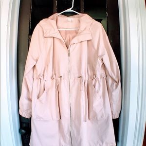 Blush H&M Mama maternity spring raincoat